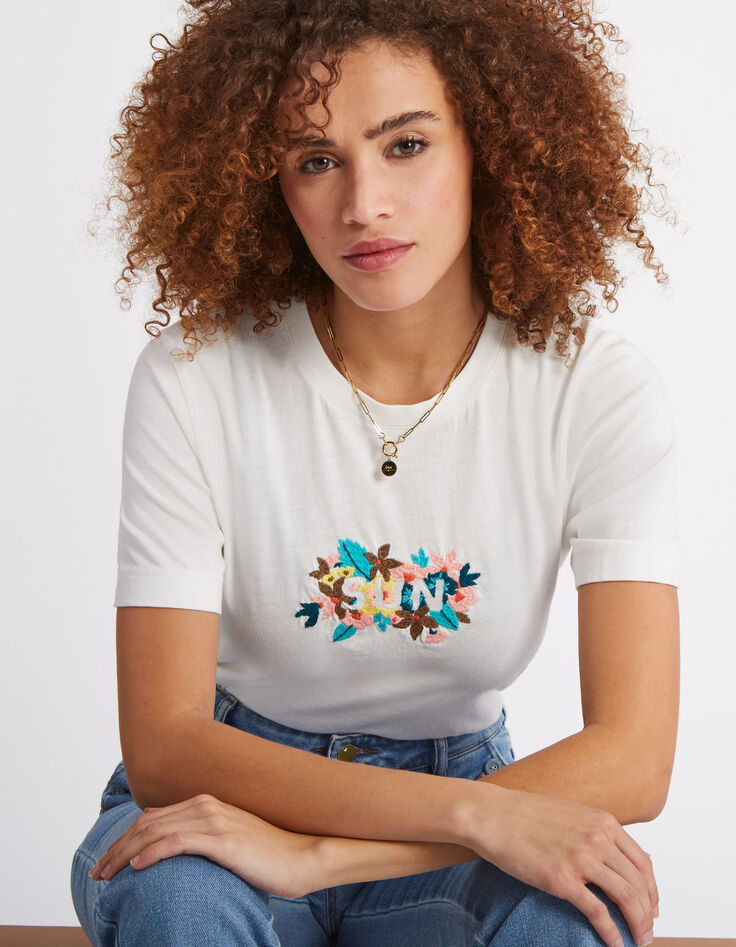 I.Code off-white T-shirt with embroidered flower slogan-1