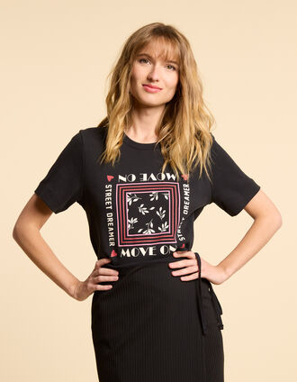 I.Code black T-shirt with slogan frame image